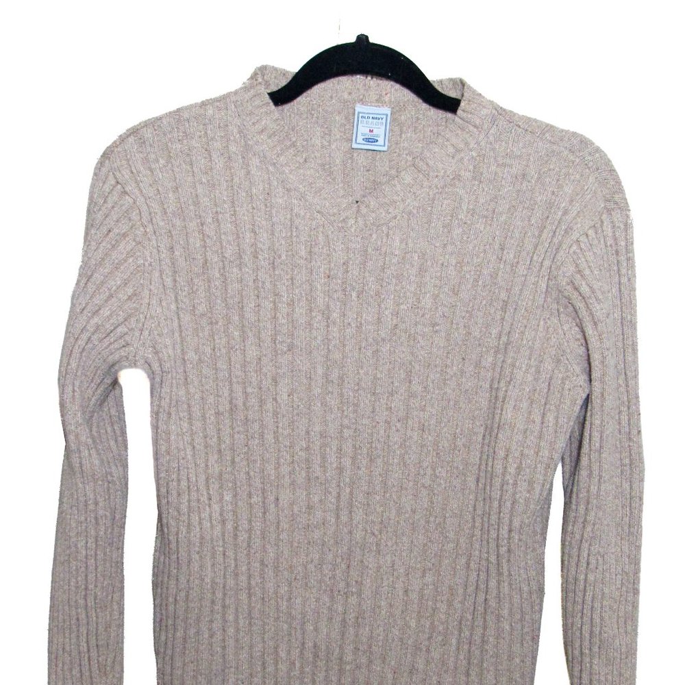 A Wildly Cozy Embrace: Your Dreamy Winter Sweater Awaits ✨ Old Navy size M